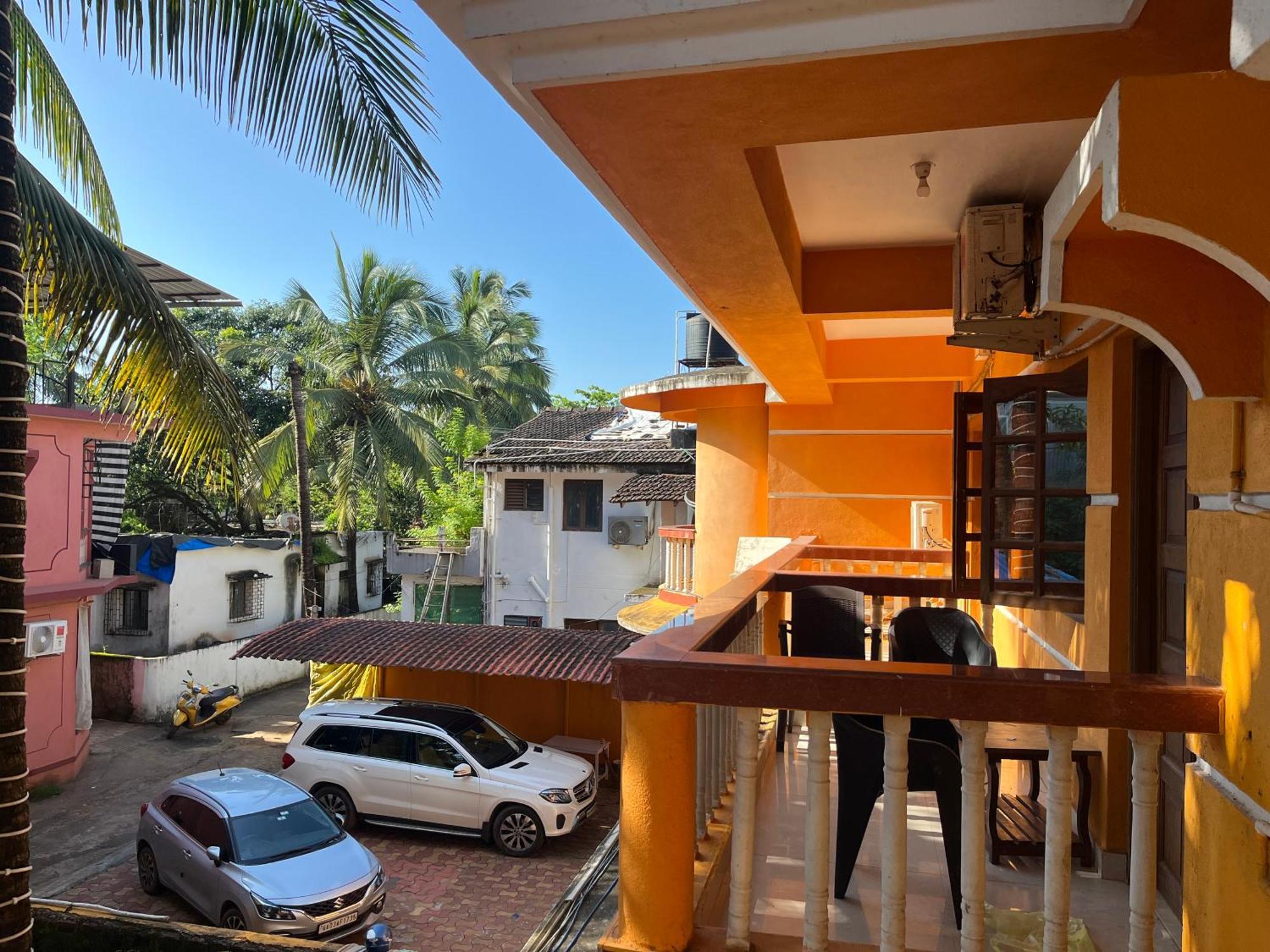 Aura Rooms & Swimming Pool, Calangute Exteriör bild