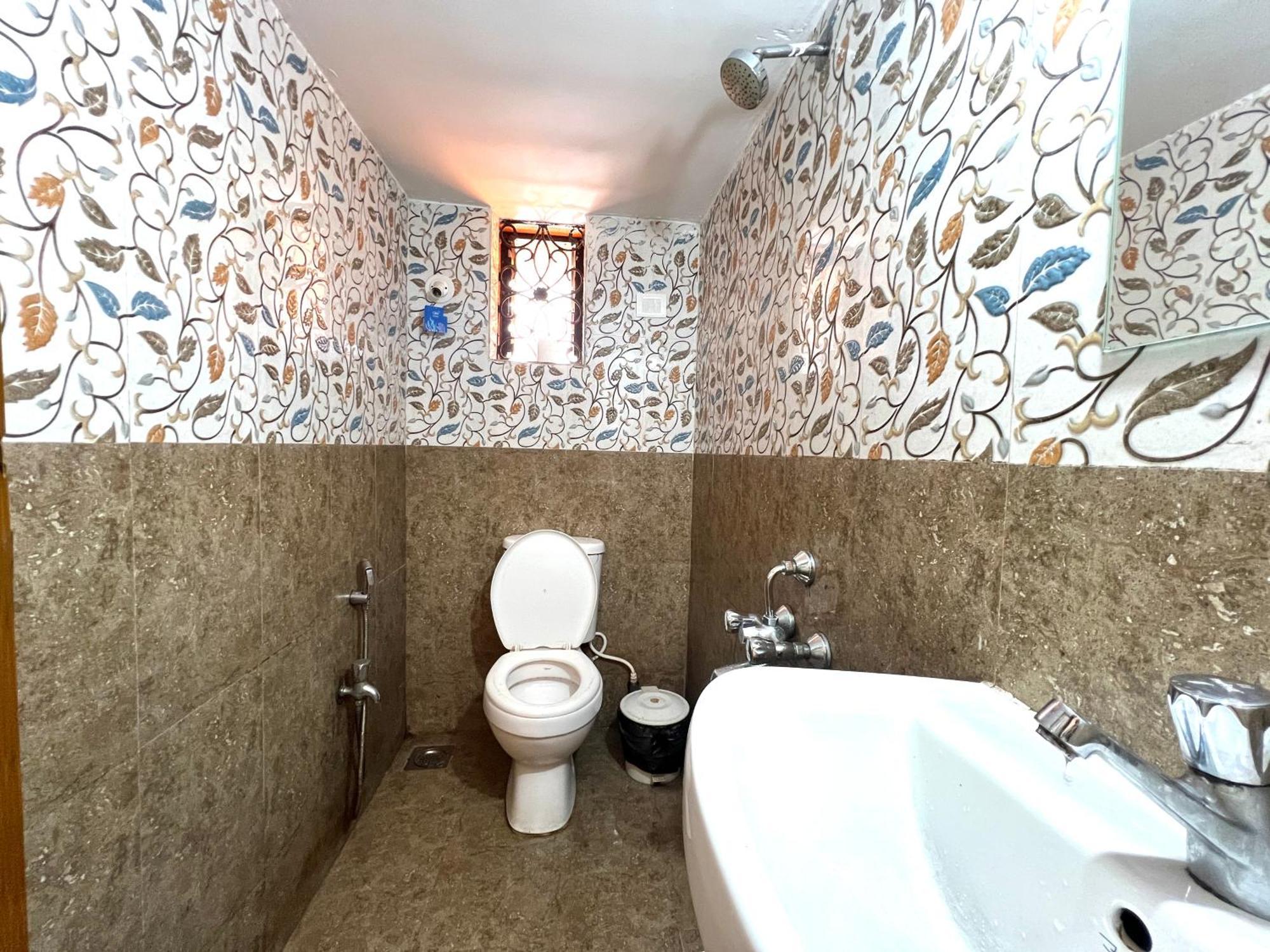 Aura Rooms & Swimming Pool, Calangute Exteriör bild